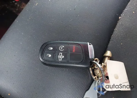 2018 Ram 1500 Rebel 4X4 5'7 Box из США, поврежденный, VIN 1C6RR7YT2JS134820